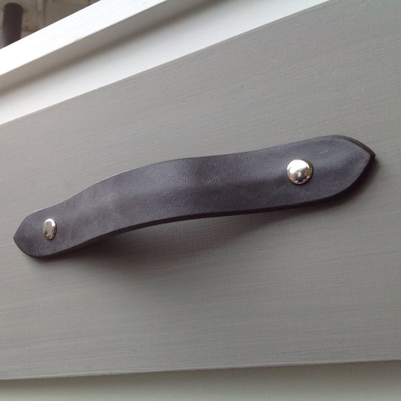 t r o u b l e & t r a c e