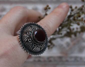 Vintage silver aqeeq agate sard carnelian ring | Round geometric Islamic cabochon ring | Semi precious agate | Middle Eastern jewellery