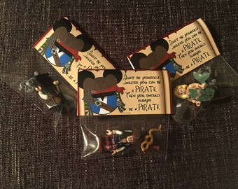 FIGURE INCLUDED Fish Extender Gift FE Gift Pirate Disney Cruise Fish Extender Gift