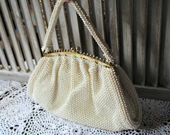 Corde Bead. White. handbag. Vintage. 1950s. Lovely bag. Wedding. Cute!