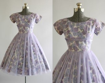Vintage 1950s Dress / 50s Party Dress / Lilac Floral Party Dress w/ Shelf Bust XS
