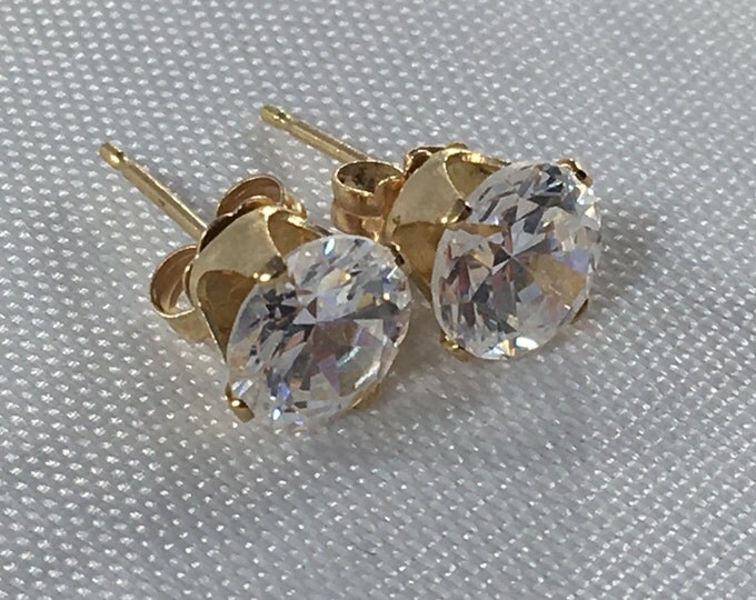 Storewide 25% Off SALE Vintage 14k Yellow Gold Clear Round Faceted Stud Earrings Featuring Petite Style Design