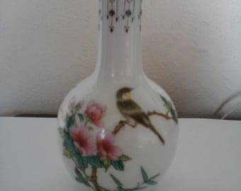 A Chinese 20thc tiny vase(1960/70)