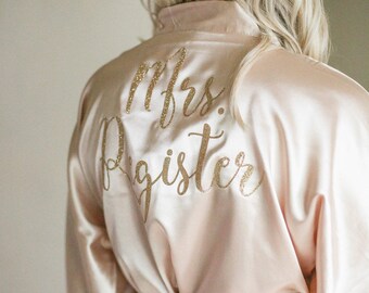Customized Lace bride Robe. Bride gift. Bridal shower gift. Last name silk robe. Last name robe. Wedding gift.