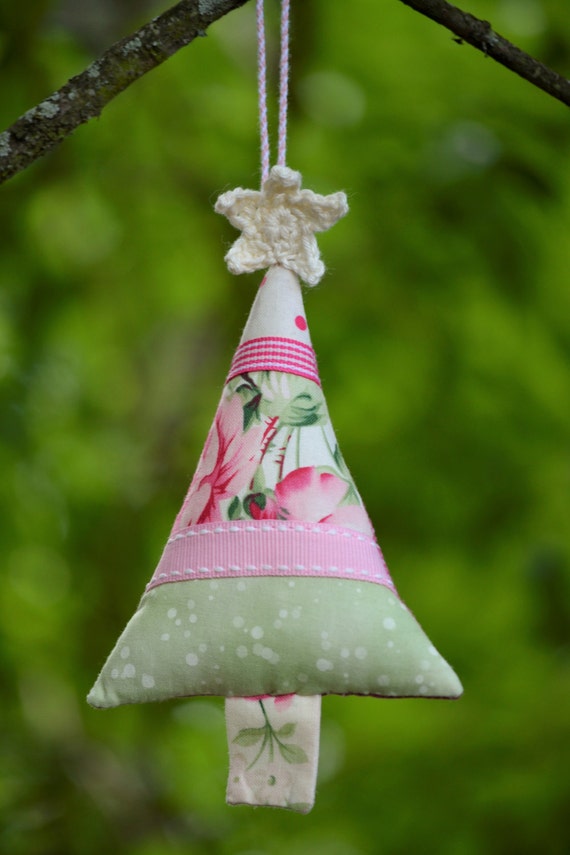 Items similar to FREE SHIPPING Fabric Christmas Tree, Pink, Green