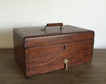 Antique Dovetailed Wood Chest Box with Lock and Key; Antique Wood Box; Dovetail Box; Primitive Wooden Box; Wood Keepsake Box; Trinket Box