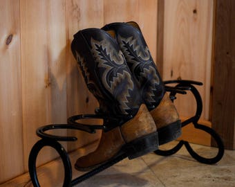 Painted Welded Metal Horse Shoe Boot Rack - Black