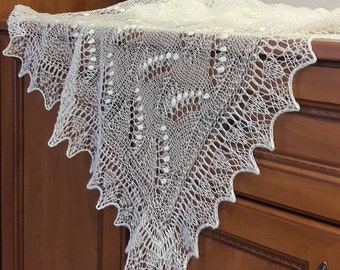 Knitted lace shawl "Haapsalu"