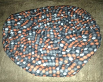 Circular Small pet bed/ guinea pig bed/ ferret bed/ hamster bed/ chinchilla bed/ small bunny bed/ etc.