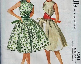 McCalls 5394 / Vintage Sewing Pattern / Dress / Size 16 Bust 36