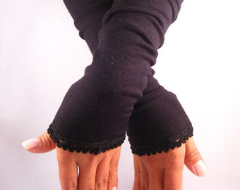 Arm warmers, fingerless gloves in Black Lace top in black