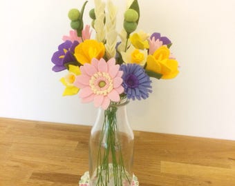 Craft kit: DIY Felt Flowers - Cottage Garden Bouquet