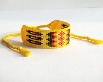 Native American style seed bead bracelet