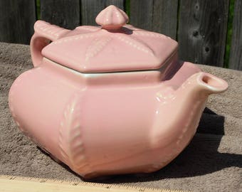 Hall Pink Teapot, Never Used only for Display!