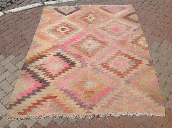 Diamond design rug, kilim rug, Vintage Turkish rug, rugs, area rug, bohemian rug, eccentric rug, kelim, kilim, pink kilim, flat weave,