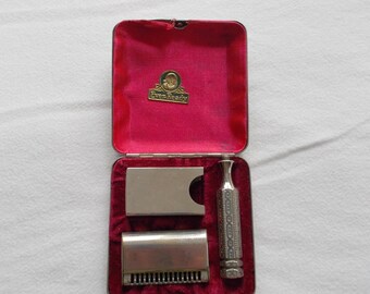 Vintage Ever Ready Razor from the 1910's - 1920's, Ever Ready Single Edge Razor and Travel Kit