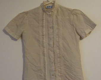 Vintage 70s cream victorian-esque top with ruffles and lace