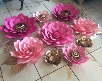 Set of 9 paper flowers