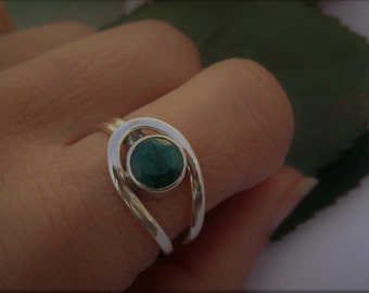 Emerald Ring, Indian Emerald Gemstone Ring, Pure 925 Sterling Silver Ring, Green Stone Ring, Emerald Jewellery, Emerald Silver Ring