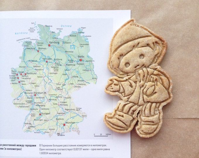 Sandman cookie cutter. Sandmännchen cookie stamp. Germany cookies
