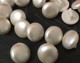 10, ivory buttons, wedding buttons, resin buttons, 10mm round buttons, pearl buttons, shimmer buttons, shank buttons, sewing supplies