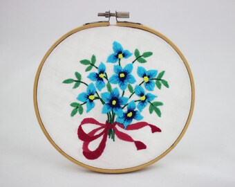 embroidery hoop picture , hoop art , hand embroidered wall hanging with blue flowers