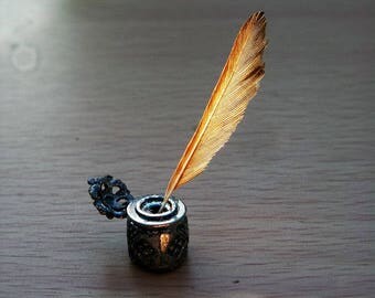 Dollhouse Miniature 1:12 Vintage Style Inkwell with a Real Feather Quill