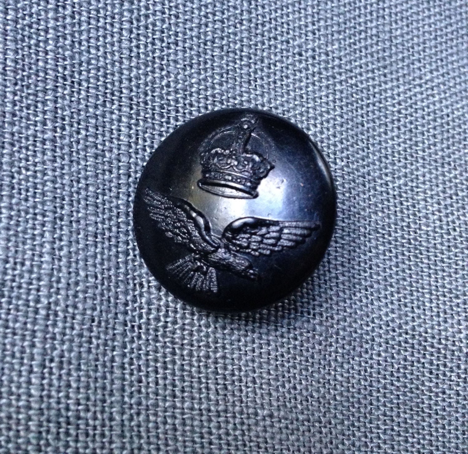 1 RAAF button with crown and eagle c1940s from OnlyGoodButtons on