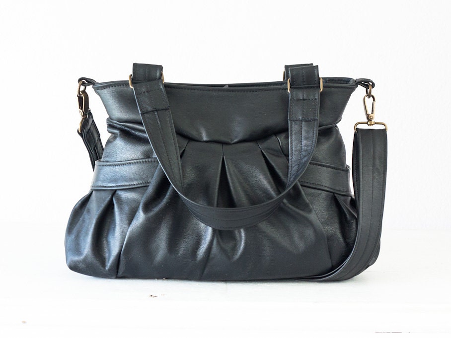 Leather convertible bag in black over shoulder bag crossbody