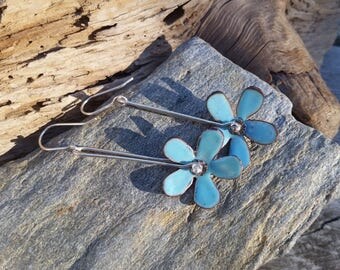 Torch fired enamel flower earrings, Daisy Earrings, Bridesmaids gift ideas, Torch Fired Enamel Earrings, Sterling Silver, gift for her