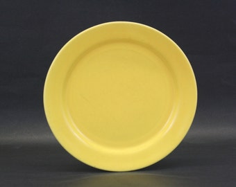 Vintage Bauer Bright Yellow Dinner Plate (E4141)