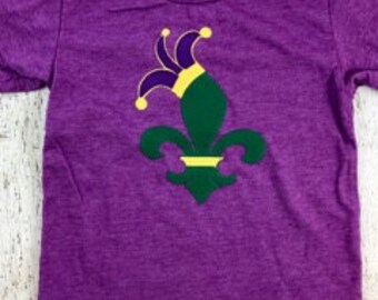 Mardi gras shirt, kids mardi gras shirt, fleur de lis, jester hat, purple gold and green, Birthday Fiesta, Birthday Tee Organic Shirt
