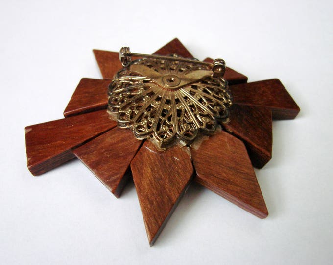 Lovely Large Wood Pinwheel Modernist Brooch / Vintage Jewelry / Jewellery