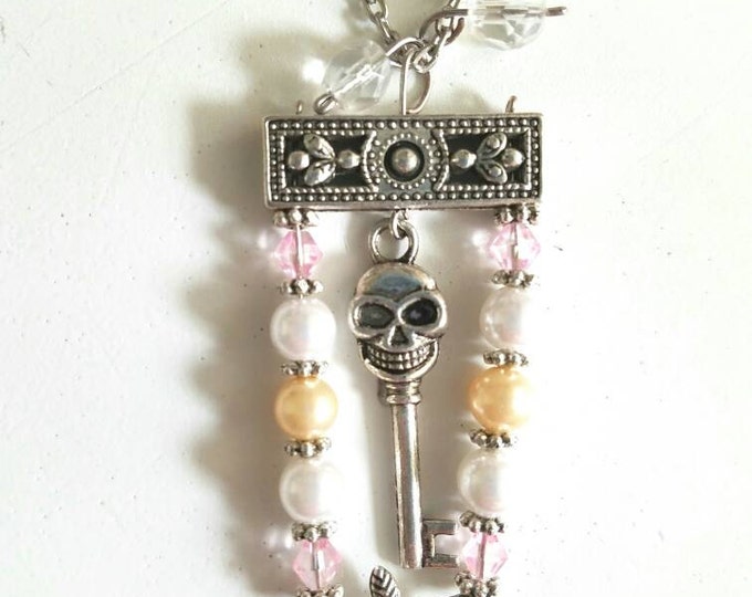 Beaded Chain Skull Pink White Gold Swing Necklace