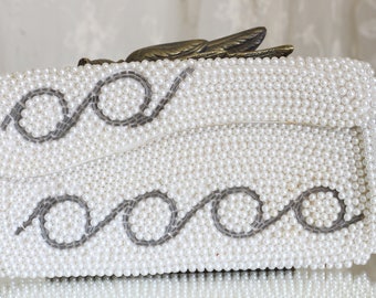Vintage Beaded Evening Clutch / Beaded Bag / Faux Pearl / Bags and Purses