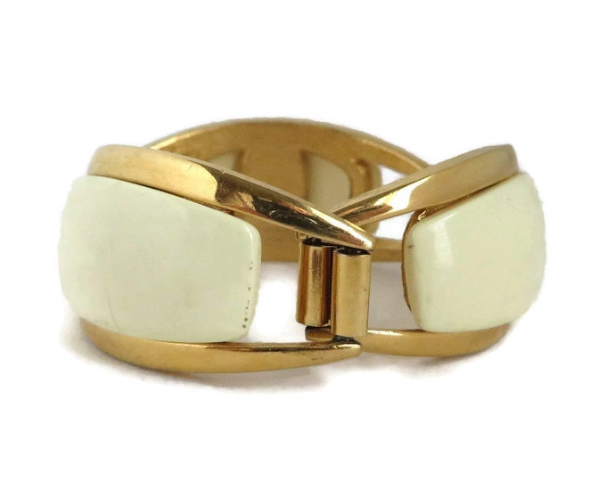 ON SALE! Vintage Cream and Gold Tone Link Bracelet, Lucite and Metal Bracelet