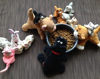 POUND Purry, Pound Puppy, TONKA, Lewis Galoob, Hasbro Kitty Surprise, Bunny Surprise, Cap Toy Rabbit, Pur-r-ries, Cat, Kitten, Bunny, Easter