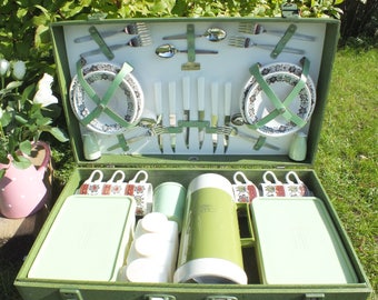 Brexton 1950s Picnic Hamper 6 Person Hamper Picnic Basket Picnic Set Retro Hamper Large Picnic Hamper Green Hamper