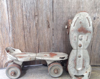 Vintage adjustable roller skates