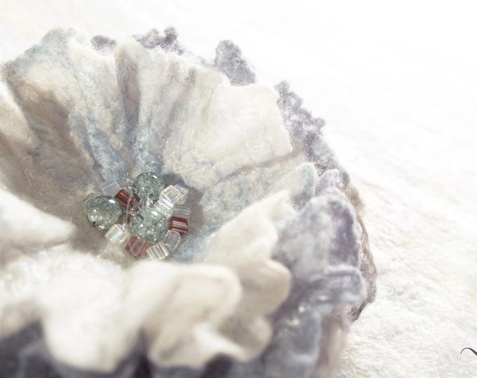 Wool Silk Brooch Felted Retro Style Wedding Floral Pin Jewelry Evening Dress Hat Bridal Accessories Felt Scarf Flower Pin Personalized Gift
