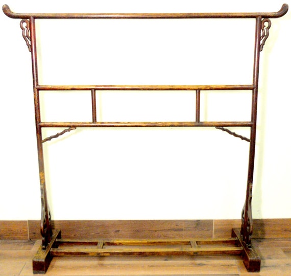 Antique Chinese Clothes Rack 5559 Circa 18001849 We Offer