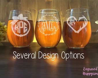 Monogram Stemless Wine Glass, Engraved Wine Glasses, Deer heart stemless wine glass, bow monogram wine glass, vine monogram gift, girlfriend