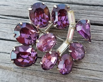 Very Pretty Vintage Brooch with Amethyst Glass and Clear Rhinestones Silvertone
