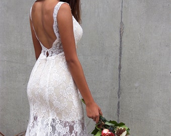 Beach Wedding Dress/ Backless Dress/Bohemian Low Back Wedding Dresses/Trumpet Wedding Dress/ Fitted Wedding Gown/ Mermaid Lace Wedding Dress
