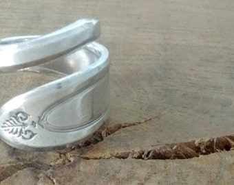 Art Nouveau Spoon Ring - Any Size