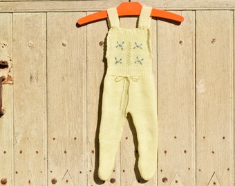 Vintage 70's / baby / combination, pajamas suspenders with feet / knitted hand / pastel yellow with small blue flowers