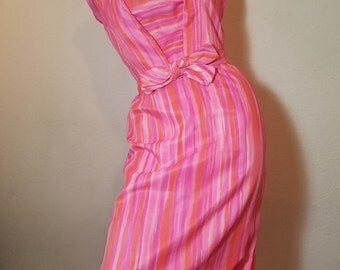 FREE SHIPPING 1950 Summer Hourglass Dress