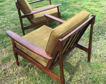 Danish Modern Style Lounge Chairs
