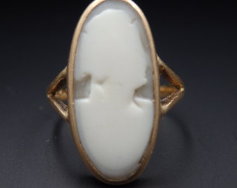 Antique, vintage oval cameo ring , yellow gold size 5