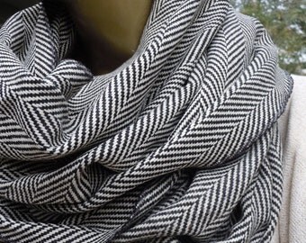 EXPRESS SHIPPING/Herringbone Scarf, Mens Scarf, Grey Herringbone Infinity scarf ,winter scarf, cowl scarf, women men scarves, Accessory